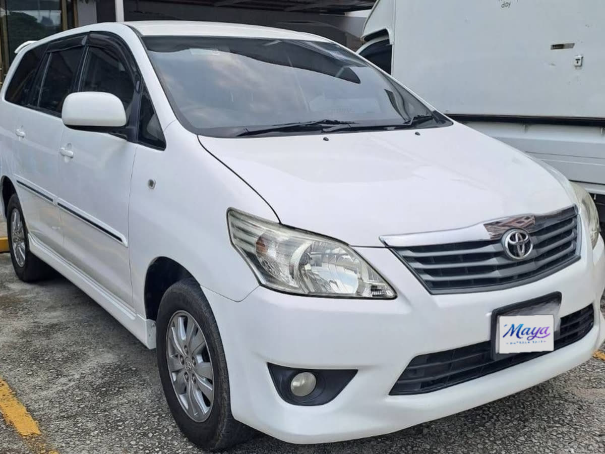 Toyota Innova &mdash; white MPV, MAYA Pattaya Taxi